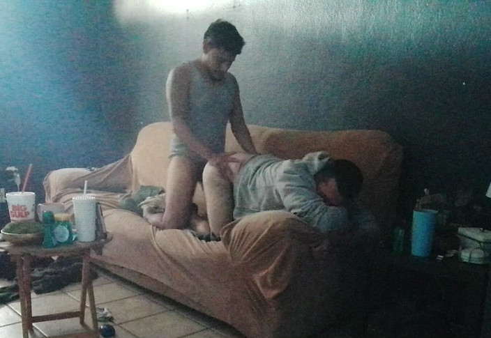 Texas-Toxicos: Nana cam ci ha sorpreso in azione! Scopami sul divano...