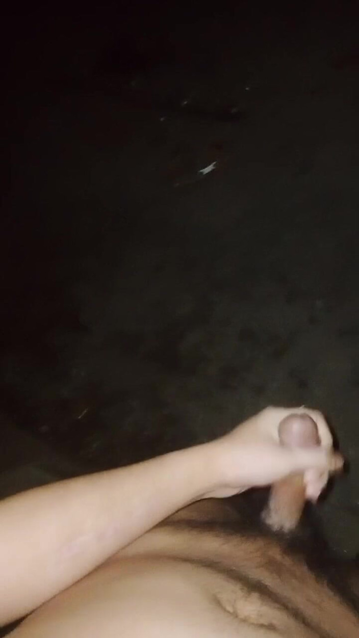 KrakenTwink: Menunggu Ayah Tiri dalam Kegelapan. Muncrat di jalan!