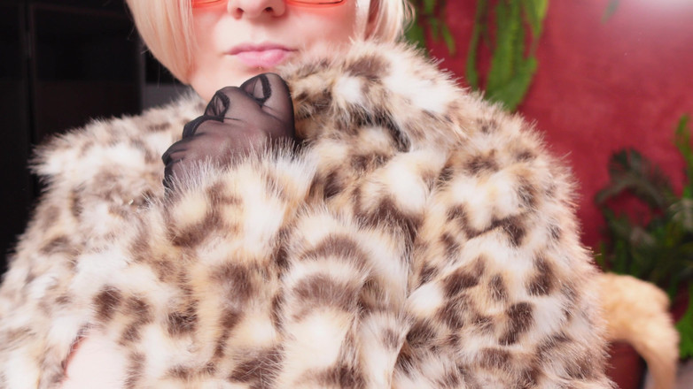 Arya Grander: Meine heiße pelzmantelsammlung - teil 1 - fetisch-MILf arya grander