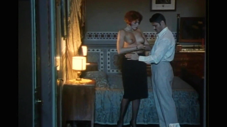 Vintage megastore: Hot Slut with Short Hair Sucks a Cock Cumming in...