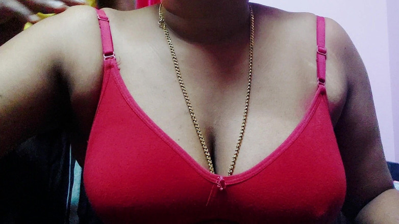 Desi Mohini: Hintli ev hanımı erkek arkadaşıyla gerçek seks yapıyor