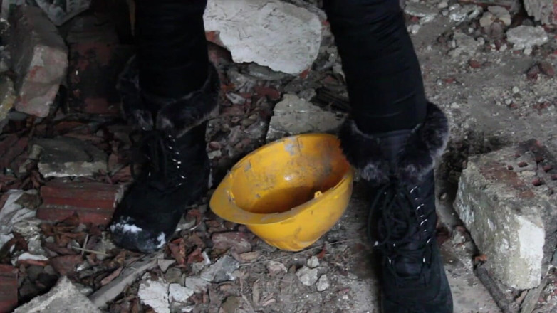 Viktoria Goo: Viktoria Goo - perjalanan kencing Urbex - kencing di dalam mulut saya!