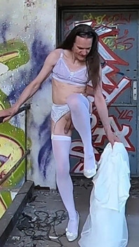 Bride Stripping