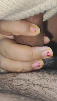 Sexy college-teen bittet um harten wilden sex und kommt auf ihren zierlichen körper