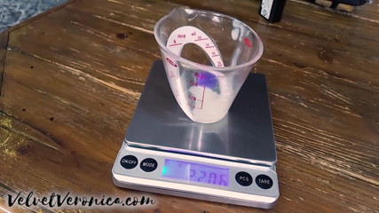 VelvetVeronica: Obsesi muncrat! Ngocok kontol buru-buru sampai orgasme