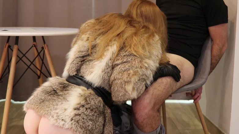 Ruda Cat: Femdom vysoké podpatky, kožené rukavice a kožich