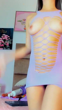 Siaran langsung gadis sange ini lagi asik masturbasi di kamarnya