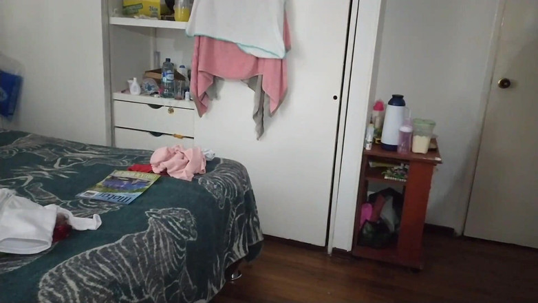 Jopy sex: La vera sexy laura amatoriale viene sorpresa a toccarsi quindi...