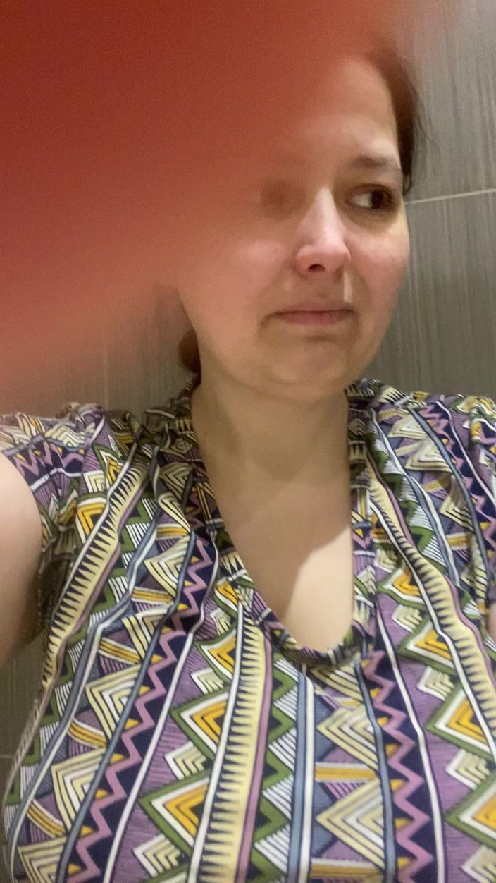 MissChrystalline: Orgasm in the Bathroom Stall