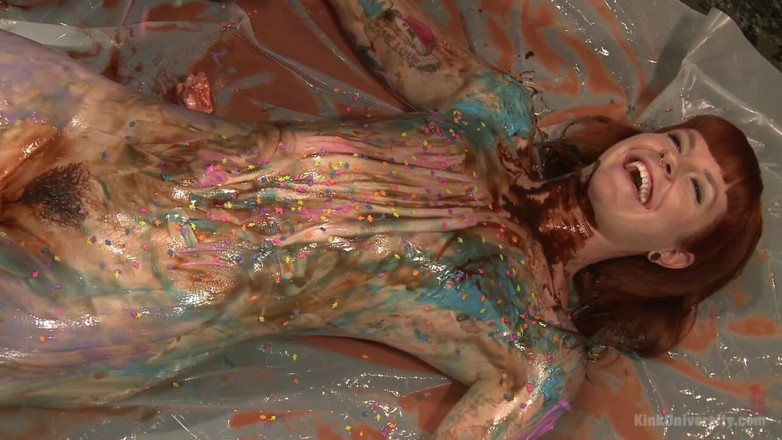 Kink University: Sploshing sexy Sensation mit Essen zum Spielen und Schmerz