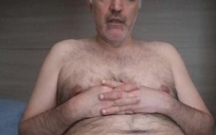 Setesesso7: Pula mea tremură mult când ejaculez