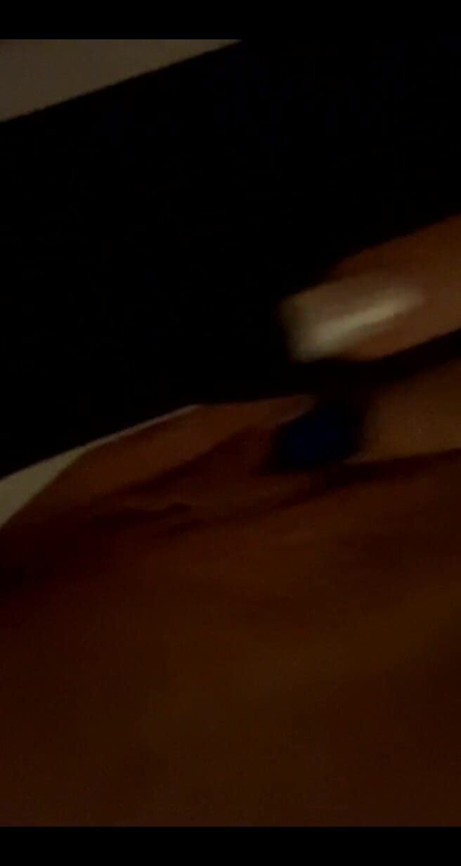 Loula Lou: Sfacciata gioca con la mia fica