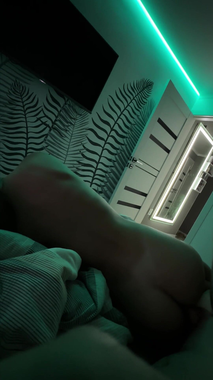 HomeVideoLive: Girl Fucks Neighbor and Screams Her Husband's Name