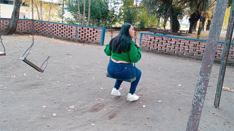 BBW Kelly Mom: Can You Help Me Swing, Baby? Push Me Harder From...