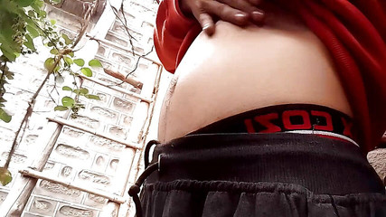 Gangbang straight: मेरे लंड में दूधिया पेशाब