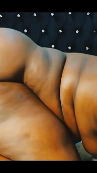 Farting BBW Anal Dildo and Standing Twerk
