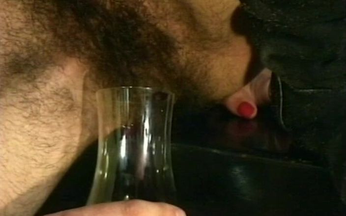 Pissing Experience: Mans đi tiểu phiêu lưu ngâm mình với người phụ nữ...