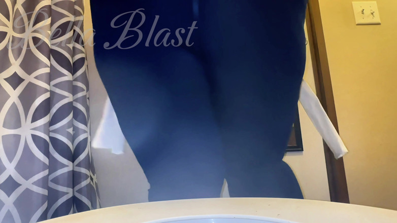 BellaBlast: Spannerloch zu meinem riesigen arsch und langem, zerreißendes furz in...