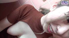 Far East pornography: 弹跳我杯接管作为一个大胆的美女在户外骑乘 ep 1