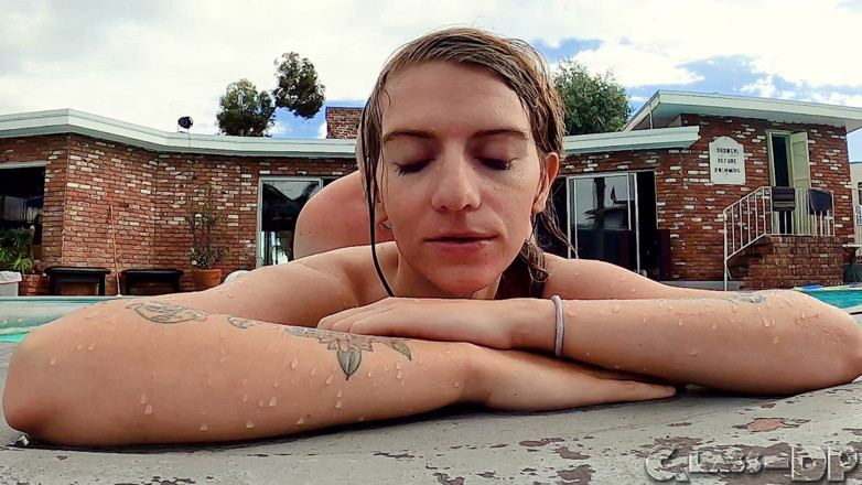 GLASSDP: Skinny Slut's Pussy Fucked in a Swimming Pool