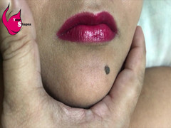 Your Shapna: 红唇和棒棒糖