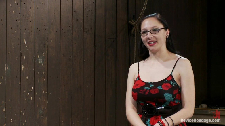 Kink: Maggie Mayhem viene rimorchiata nel culo e scopata nella fica