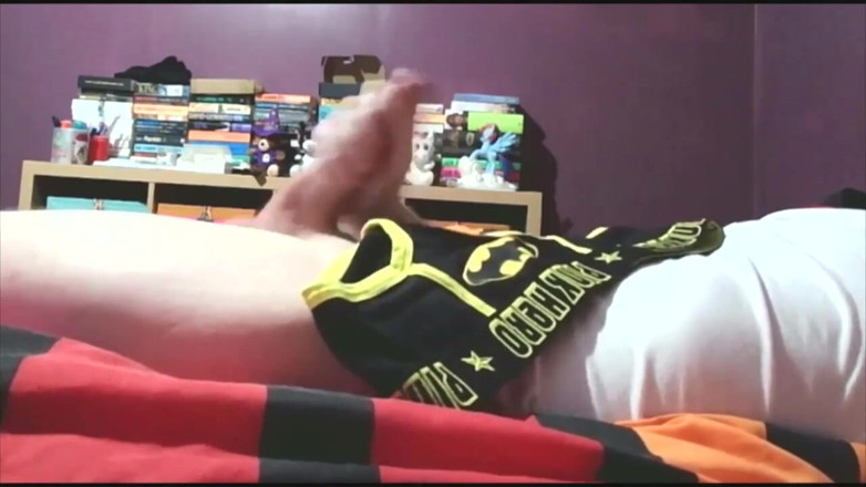 Gay Scottish twink Sammy Andrews: Sammy Andrews cumming on black superhero underwear