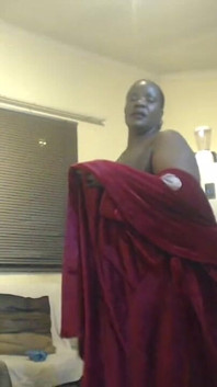 SSBBW Stripteasing & Ass Clapping