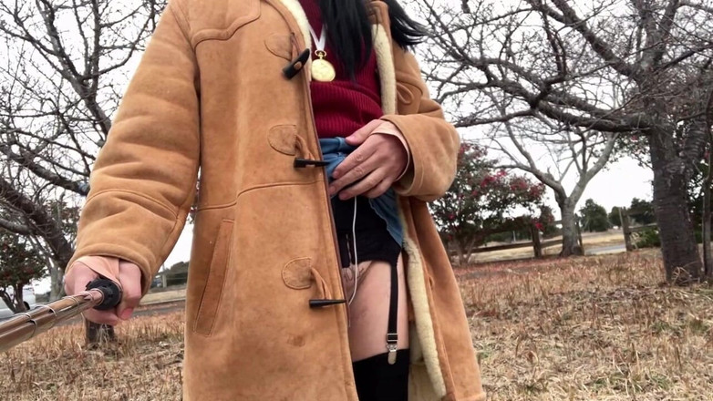 megu2002: Тренинг тренера No89: Открытая прогулка и мочеиспускание в тихом парке