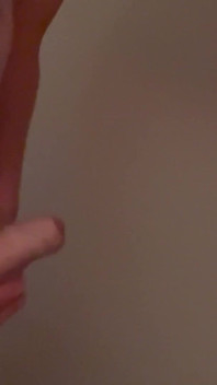 Masturbazione di un ragazzo solista un grosso cazzo magro - video personali su richiesta