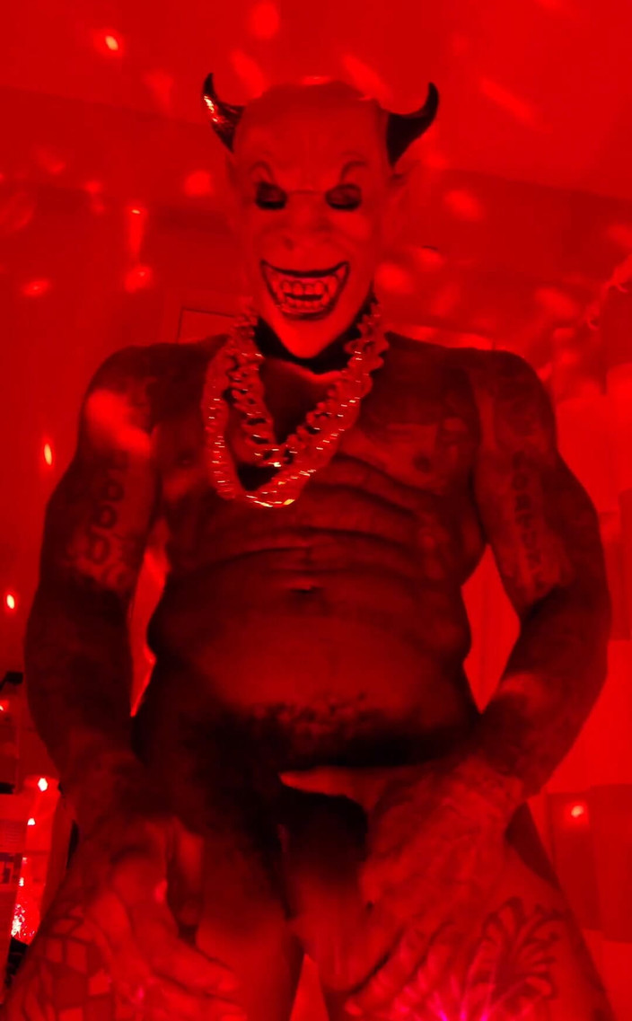 Hallelujah Johnson: Un grande cazzo nero peloso venera hallelujah johnson un inizio...