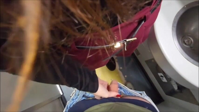 Christi: 公共性爱火车