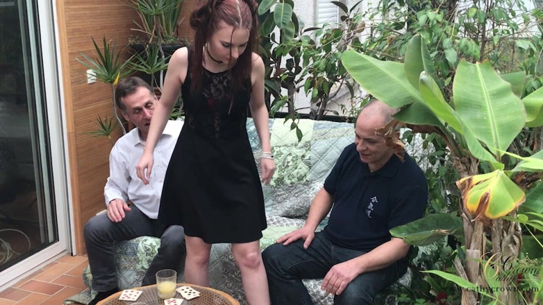 Cathy Crown Production: Я — трофей карткової гри з трьома старшокласниками