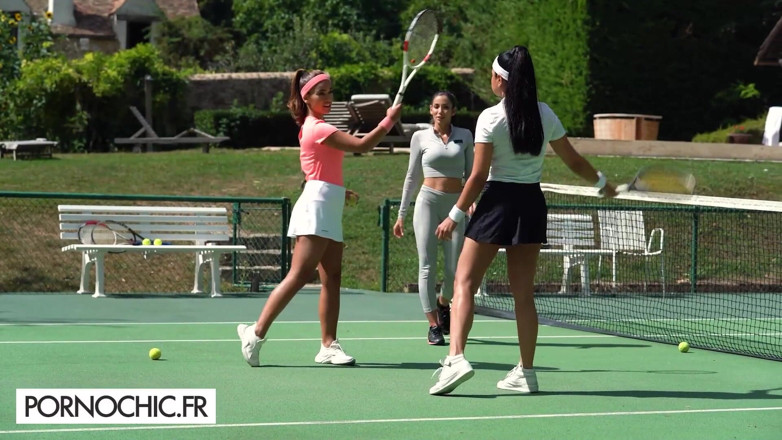 Pornochic: Strane relazioni