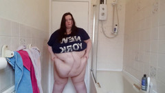 SSBBWLadyBrads: Товстушка товстушка демонструє жирний живіт з трясеться і трясеться