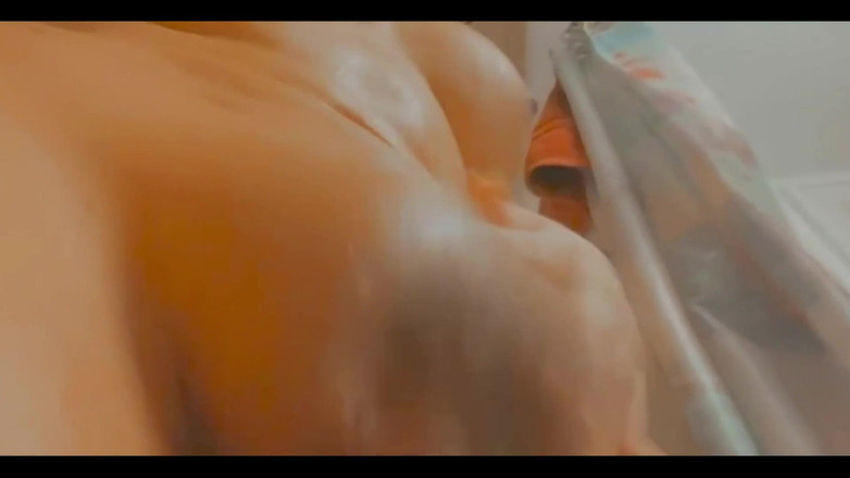 Jayla Cuateco: Vollbusige bringt ihm frieden wie nirvana