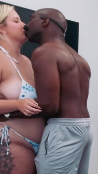 Mckenna Rae - Thickr