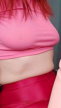 Menghisap Dildo Besar
