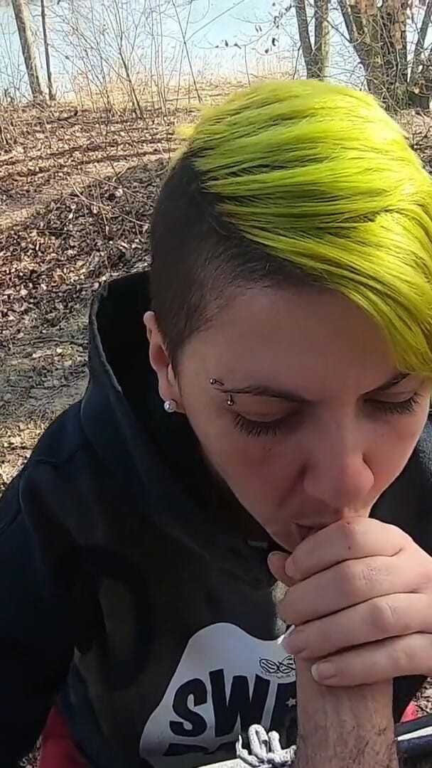 Outdoor blowjob at the lakes with cum in mouth and swallowing (Carrotcake19)