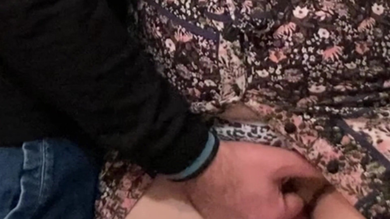 Niki studio: Cizí ruka pod mojí sukní. Dotýkal se kundičky v Subbay