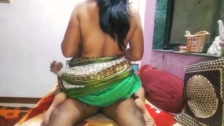 Hemant: Baldız, kayınbiraderi tarafından sikiliyor ve ağzındaki penisten tüm spermler.