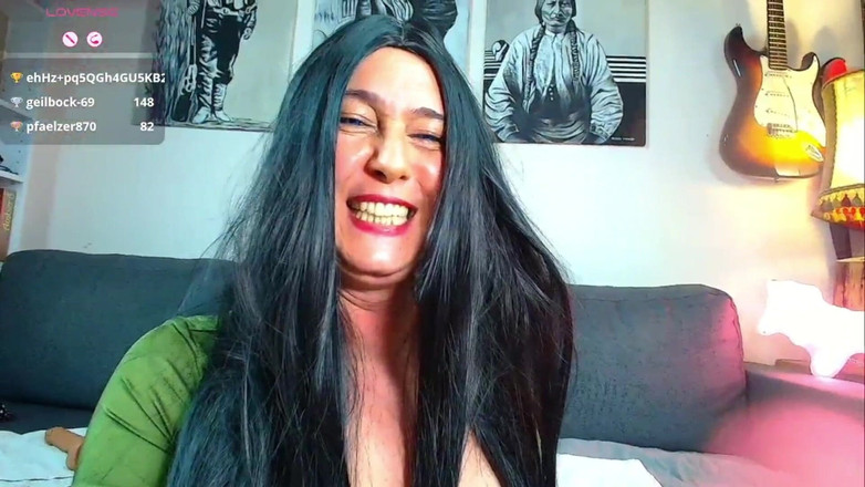 FoxyandTed: Polis Memuru Üniforması İçinde Anal Creampie Ve Fışkırtma!