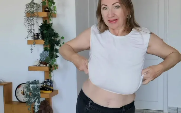 MariaOld: Hot GILF Shaking Huge Natural Tits Compilation