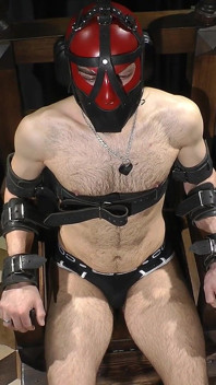 Zeus Gagged Under Mask and Electric to Feet