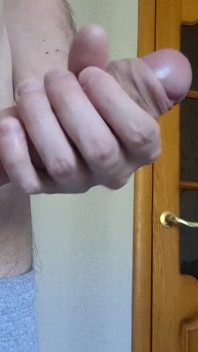 Chav muchacho masturbándose la polla