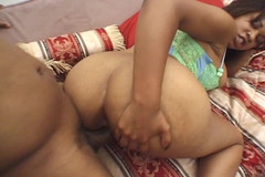 Busty babes paradise: स्वर्गीय आकार की गांड वाली मोटी साँवली बेब भाग्यशाली मर्द को उसके लंड से बाहर निकालती है