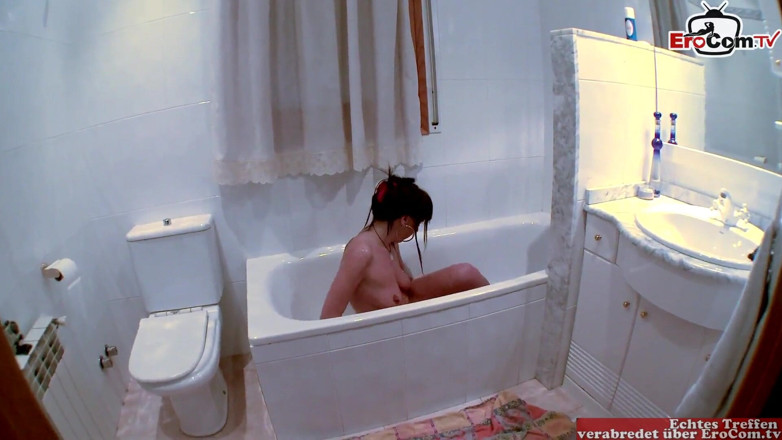 EroCom: Cette femme à forte poitrine adore baiser dans la salle de...