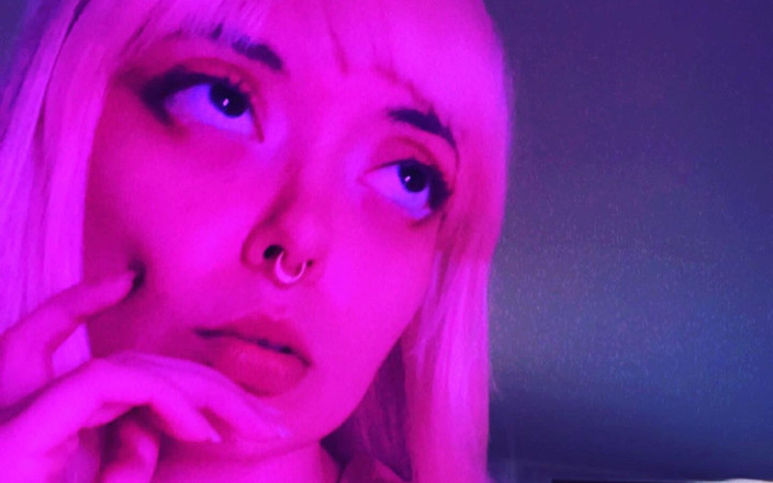 sky_wryder: Vaše děvka v domácnosti