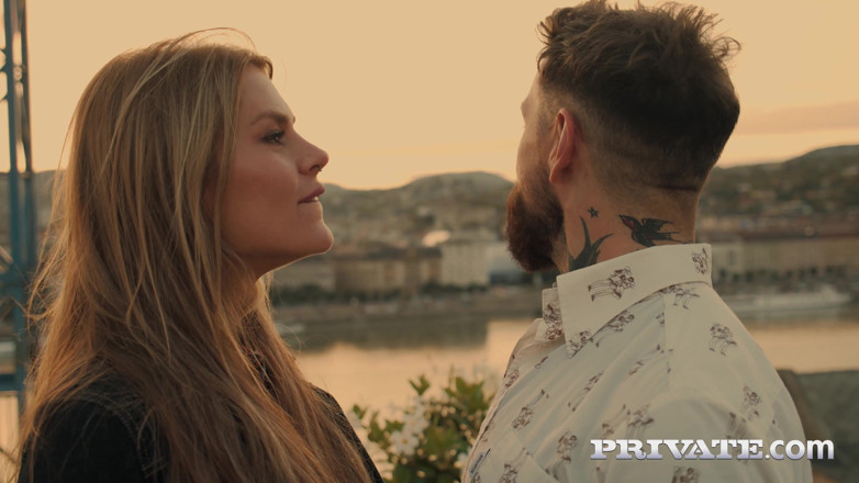 Private.com: Una festa anale di zlata shine