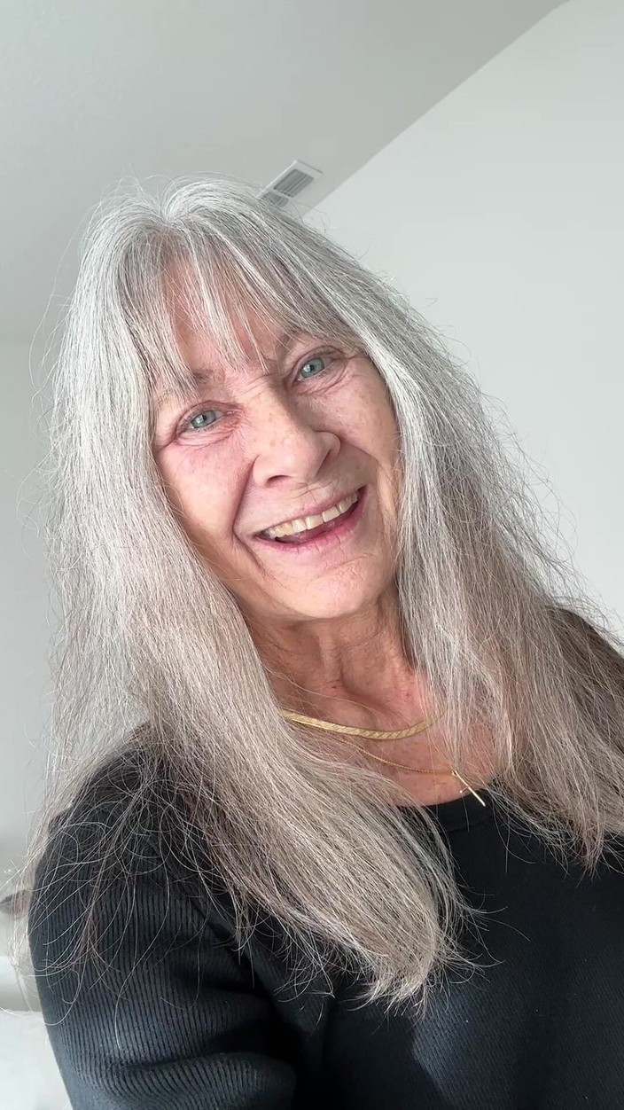 Leilani Lei: Bonjour